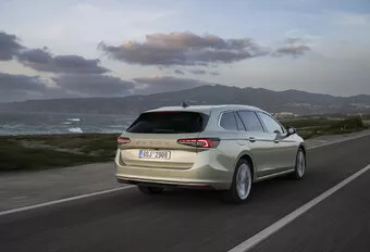 Review Skoda Superb (2024) - de enorm ruime Combi getest