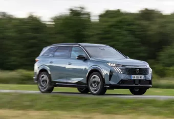  Peugeot E-5008 210 (2024) : l'électrique à 7 places essayé