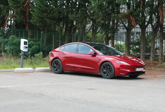 Review Tesla Model 3 Performance (2024) - de Model M3?