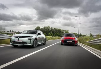 Welke kiezen: Lancia Ypsilon Electric vs. Mini Cooper E?
