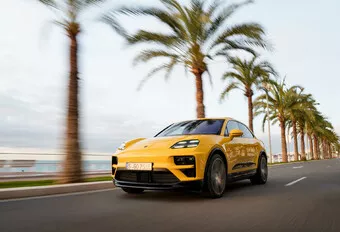 Porsche Macan Turbo (2025) - Le plus performant des Macan