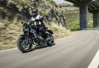 Review Yamaha MT09 Y-AMT (2025) - nog beter met automaat