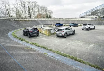 Fiat 600 vs. Ford Puma vs. Opel Mokka vs. Renault Captur vs. Suzuki Vitara: Mini-SUV, mini hybridation