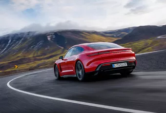 Porsche Taycan GTS (mise à jour 2025) - entre parfait équilibre et bon compromis