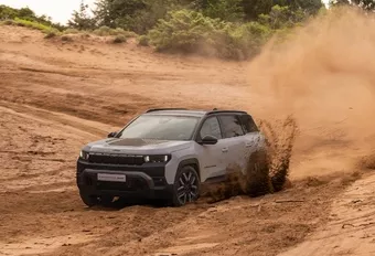 Jeep Compass 4xe (2026) - le SUV de loisirs ultime ?
