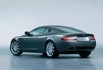 Aston Martin DB9