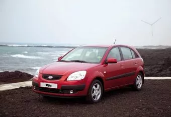 Kia Rio 1.4i & 1.5 CRDi