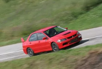 Mitsubishi Lancer EVO IX