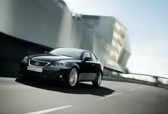 Lexus IS 200d