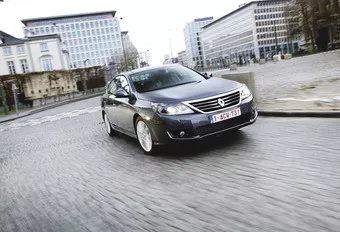 Renault Latitude 2.0 dCi