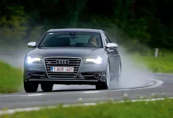 Audi S8