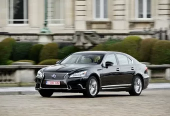 Lexus LS 600h L
