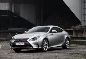 Lexus RC 300h : Manga