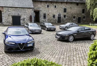 Alfa Romeo Giulia tegen 4 concurrenten