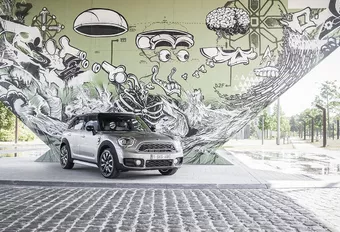 Mini Countryman Cooper S E : la Mini branche la prise