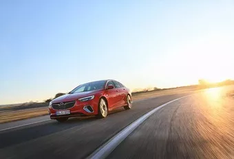 Opel Insignia Grand Sport GSi 2018: Miss Good Grip