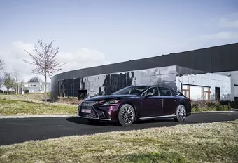 Lexus LS 500h AWD : luxe à la japonaise