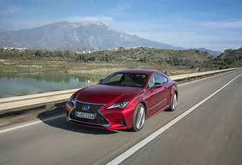 Lexus RC : dans les traces de la LC