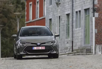 Toyota Corolla 1.8 Hybride : Adieu grijze muis