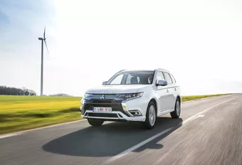 Mitsubishi Outlander PHEV : Modèle d’avenir