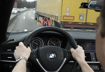 BMW Narrow-passage Assistance #1