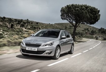 La Peugeot 308 élue Voiture de l'année 2014 #1