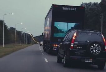 Schermen achteraan op vrachtwagens verhogen veiligheid #1