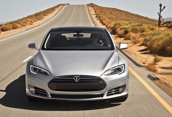 Mise à jour de la Model S chez Tesla #1