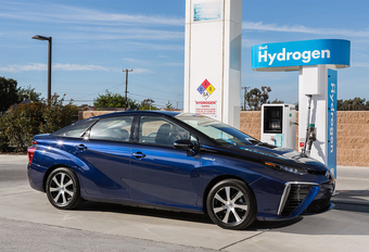 Toyota en Air Liquide openen in 2016 eerste publieke waterstofstation in België #1