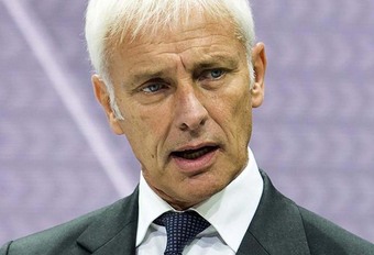 Affaire Volkswagen : le nouveau PDG Matthias Müller promet des coupes sombres au personnel #1