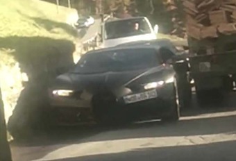 VIDEO – DE Bugatti Chiron in een hachelijke situatie #1