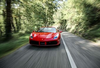 Ferrari op de beurs van Milaan voor een betere scheiding #1