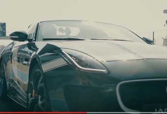 Jaguar Project 7 rijdt in Le Mans #1