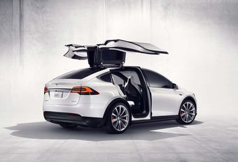 Tesla roept Model X terug en daalt op de beurs #1
