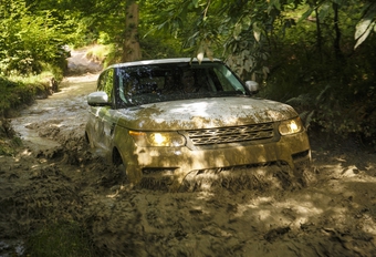Land Rover ontwikkelt zelfrijdende terreinwagen