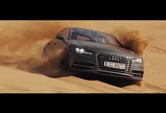 Audi A7: driftend in de woestijn van Dubai #1