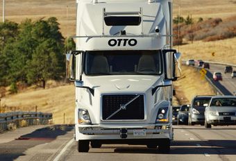 Uber Otto: de eerste levering met een vrachtwagen zonder chauffeur #1