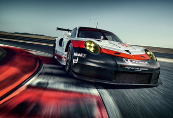 Porsche 911 RSR : en amont de l’essieu arrière #1