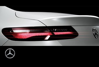 Mercedes-Benz : premier teaser officiel de la Classe E Coupé   #1