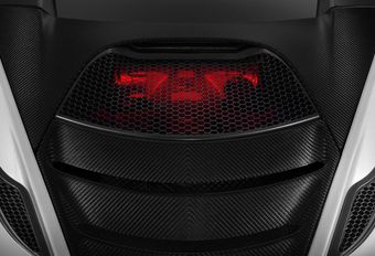 Informatie over de V8 van de nieuwe McLaren #1