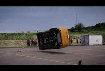 Volvo XC60: koprol en frontale crash #1