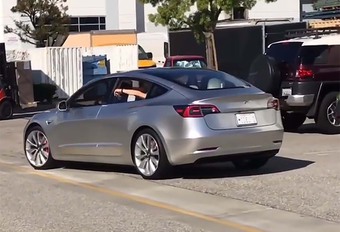 Tesla Model 3 is bijna klaar #1
