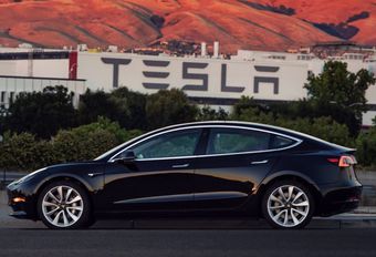 La 1re Tesla Model 3 de production #1