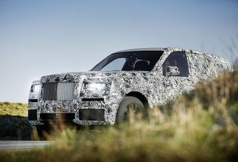 Rolls-Royce-baas geeft steek onder water aan Bentley #1