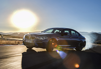 BMW M5: xDrive, V8-biturbo, 600 pk, 305 km/u