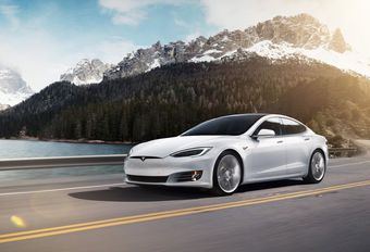 Tesla geeft Model X en S update #1