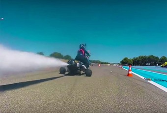 INSOLITE – Un 0-100 km/h en 0,5 s avec de l’eau et de l'air #1