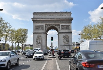 Paris veut la fin des voitures à pétrole #1