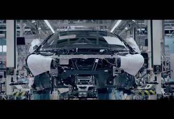 VIDÉO - BMW i8 Roadster : l’effeuillage se poursuit sur la toile...    #1