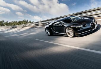 Bugatti Chiron teruggeroepen voor rugleuning #1